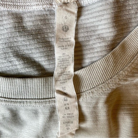 LULULEMON Swiftly Tech Top Relaxed Short Sleeve Shirt Cream White Size 6 - Picture 3 of 9